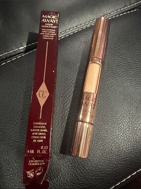 Charlotte Tilbury Magic Away Liquid Concealer - 5 medium new